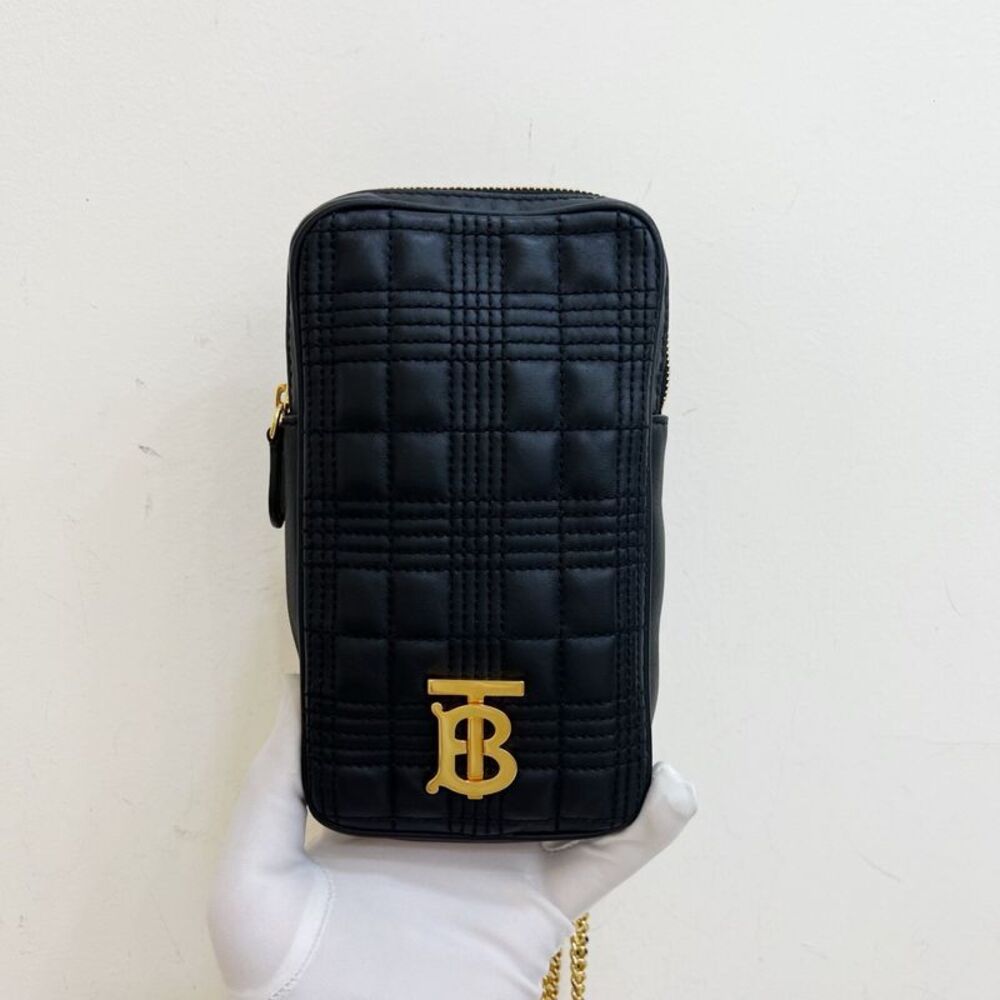 Burberry Women Pre-Loved Bag Very Good Condition